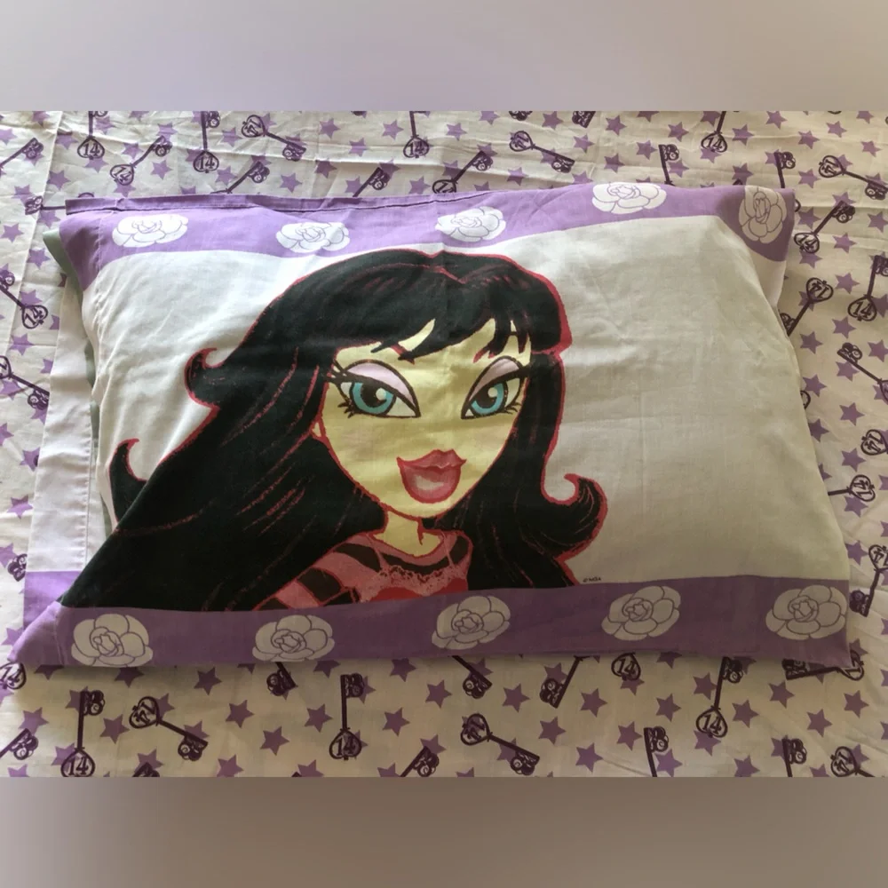 BRATZ new purple twin bedsheet with pillow case